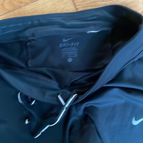 Nike Dri-Fit small Capri leggings - Picture 5 of 6